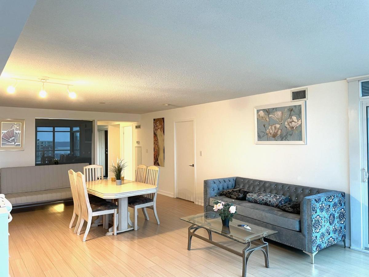 Three-Bedroom Condo With Free Parking Nearby Cn Tower With Lake View Toronto Exteriér fotografie