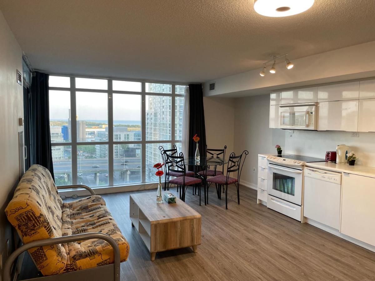 Three-Bedroom Condo With Free Parking Nearby Cn Tower With Lake View Toronto Exteriér fotografie